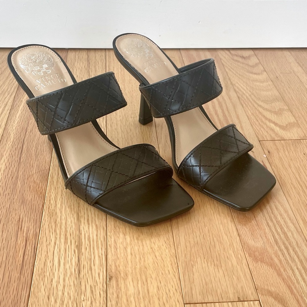 Beautiful never work kitten heel